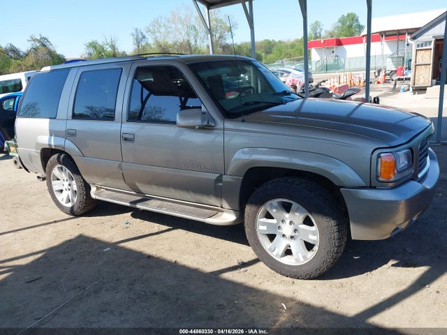 Продаж на аукціоні авто 2000 Cadillac Escalade Standard, vin: 1GYEK13R1YR131911, номер лоту: 44860330
