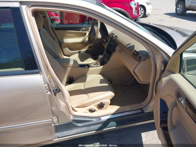44860401 :رقم المزاد ، WDBRF61J53F307700 vin ، 2003 Mercedes-benz C 240 مزاد بيع