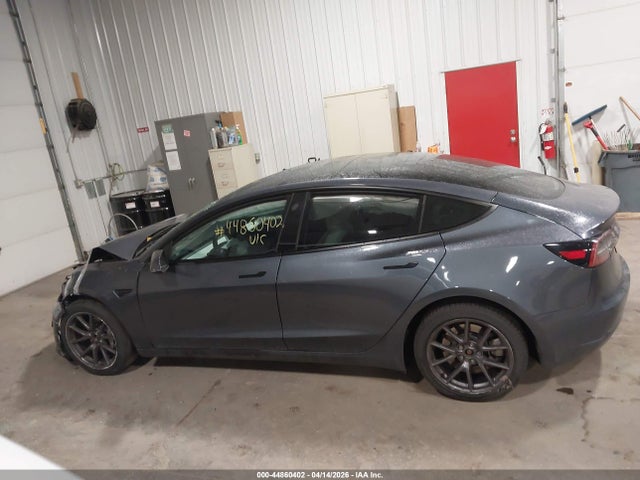 2023 Tesla Model 3 Long Range Dual Motor All-wheel Drive მანქანა იყიდება აუქციონზე, vin: 5YJ3E1EB6PF637162, აუქციონის ნომერი: 44860402