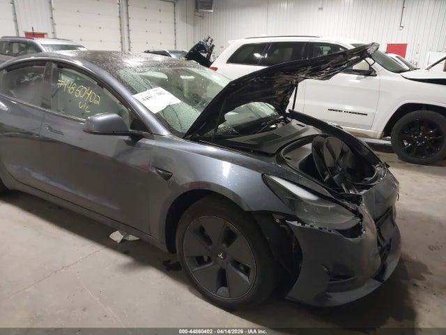 2023 Tesla Model 3 Long Range Dual Motor All-wheel Drive მანქანა იყიდება აუქციონზე, vin: 5YJ3E1EB6PF637162, აუქციონის ნომერი: 44860402