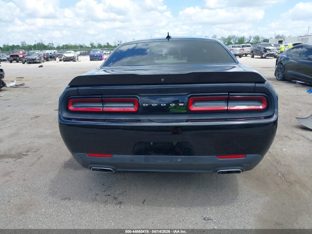 2017 Dodge Challenger Sxt Plus მანქანა იყიდება აუქციონზე, vin: 2C3CDZAG0HH648970, აუქციონის ნომერი: 44860418