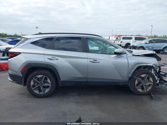 Продажа на аукционе авто 2025 Hyundai Tucson Sel, vin: 5NMJB3DE0SH588152, номер лота: 44860450