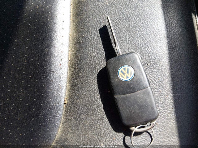 44860491 :رقم المزاد ، 3VWRF31Y19M408901 vin ، 2009 Volkswagen New Beetle 2.5l مزاد بيع