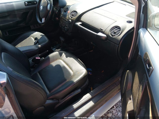 44860491 :رقم المزاد ، 3VWRF31Y19M408901 vin ، 2009 Volkswagen New Beetle 2.5l مزاد بيع