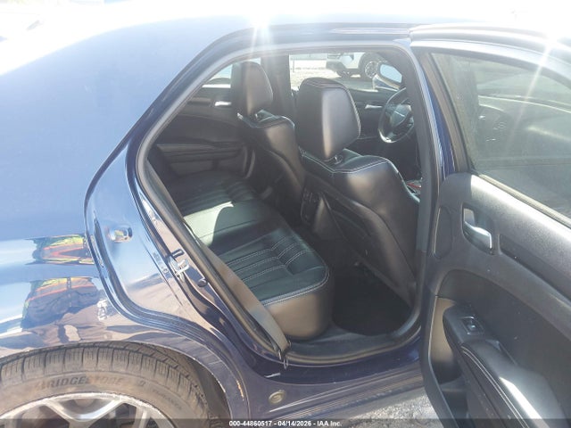 44860517 :رقم المزاد ، 2C3CCABG0FH755937 vin ، 2015 Chrysler 300 300s مزاد بيع
