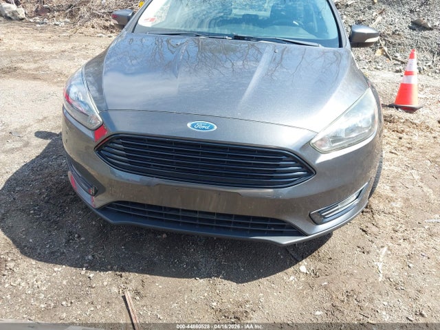 44860528 :رقم المزاد ، 1FADP3FE4HL250617 vin ، 2017 Ford Focus Se مزاد بيع