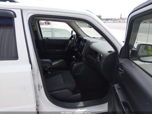 44860534 :رقم المزاد ، 1C4NJPBB9FD358693 vin ، 2015 Jeep Patriot Sport مزاد بيع