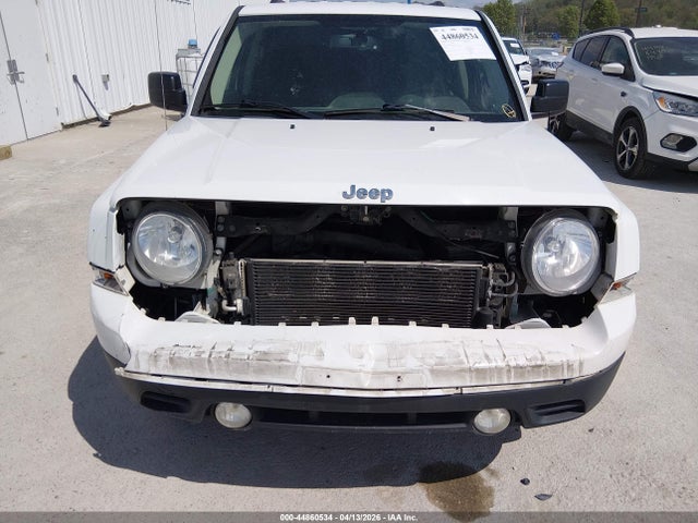 44860534 :رقم المزاد ، 1C4NJPBB9FD358693 vin ، 2015 Jeep Patriot Sport مزاد بيع
