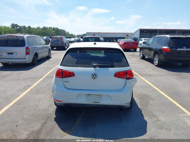 2015 Volkswagen Golf Gti 2.0t S 4-door მანქანა იყიდება აუქციონზე, vin: 3VW4T7AU9FM057920, აუქციონის ნომერი: 44860566