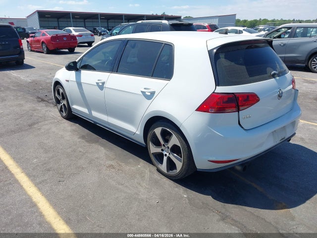 2015 Volkswagen Golf Gti 2.0t S 4-door მანქანა იყიდება აუქციონზე, vin: 3VW4T7AU9FM057920, აუქციონის ნომერი: 44860566