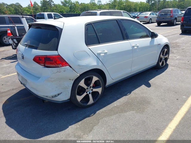 2015 Volkswagen Golf Gti 2.0t S 4-door მანქანა იყიდება აუქციონზე, vin: 3VW4T7AU9FM057920, აუქციონის ნომერი: 44860566