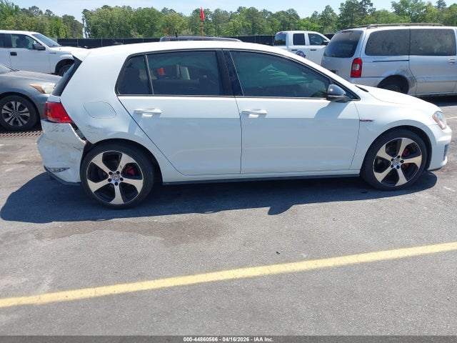 2015 Volkswagen Golf Gti 2.0t S 4-door მანქანა იყიდება აუქციონზე, vin: 3VW4T7AU9FM057920, აუქციონის ნომერი: 44860566