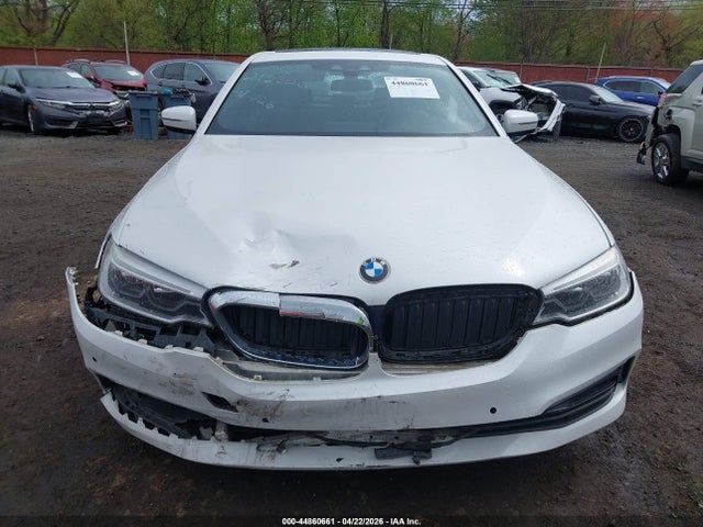 44860661 :رقم المزاد ، WBAJE5C38HG917034 vin ، 2017 Bmw 540i مزاد بيع