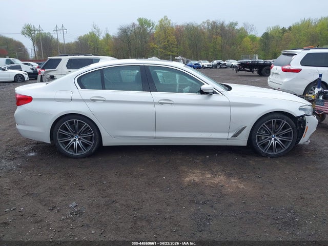 44860661 :رقم المزاد ، WBAJE5C38HG917034 vin ، 2017 Bmw 540i مزاد بيع