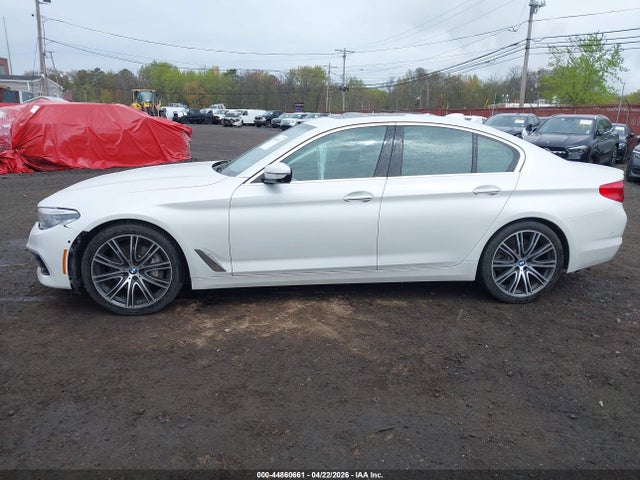 44860661 :رقم المزاد ، WBAJE5C38HG917034 vin ، 2017 Bmw 540i مزاد بيع
