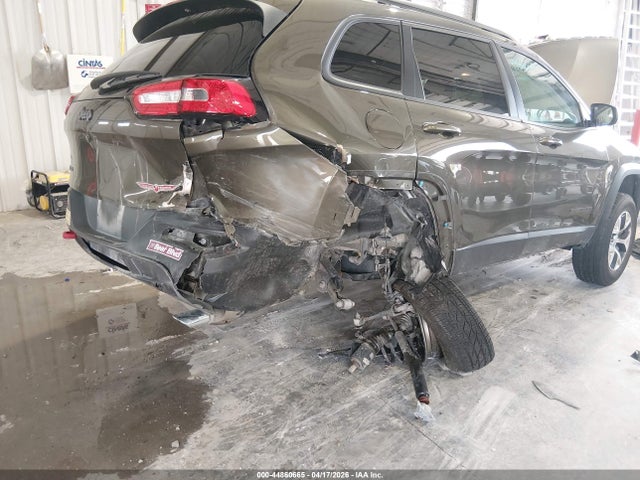 2015 Jeep Cherokee Trailhawk მანქანა იყიდება აუქციონზე, vin: 1C4PJMBS1FW520702, აუქციონის ნომერი: 44860665