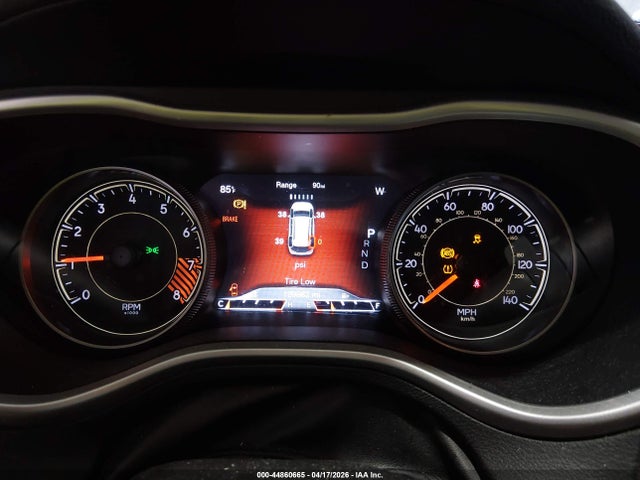 2015 Jeep Cherokee Trailhawk მანქანა იყიდება აუქციონზე, vin: 1C4PJMBS1FW520702, აუქციონის ნომერი: 44860665