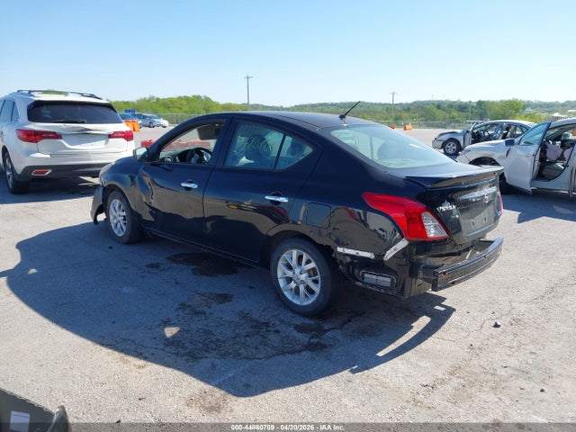 2015 Nissan Versa 1.6 Sv მანქანა იყიდება აუქციონზე, vin: 3N1CN7AP8FL887798, აუქციონის ნომერი: 44860709