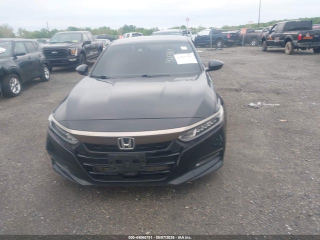 2019 Honda Accord Sport მანქანა იყიდება აუქციონზე, vin: 1HGCV1F33KA002636, აუქციონის ნომერი: 44860751