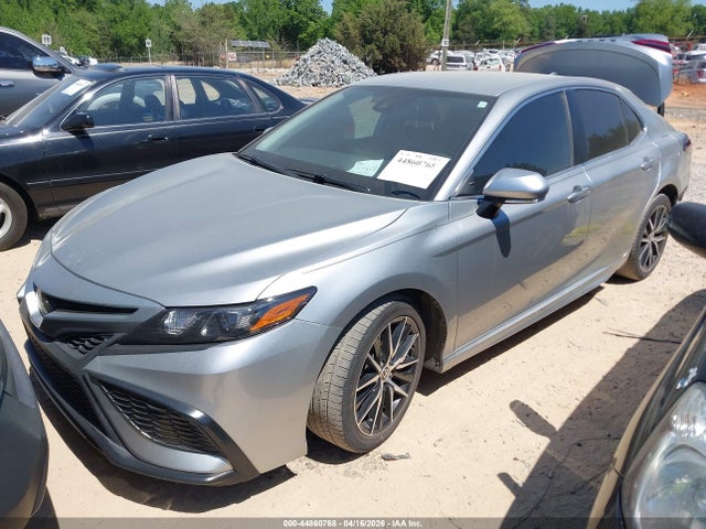 44860768 :رقم المزاد ، 4T1T11BK7MU042965 vin ، 2021 Toyota Camry Se Awd مزاد بيع