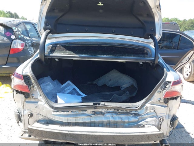 44860768 :رقم المزاد ، 4T1T11BK7MU042965 vin ، 2021 Toyota Camry Se Awd مزاد بيع