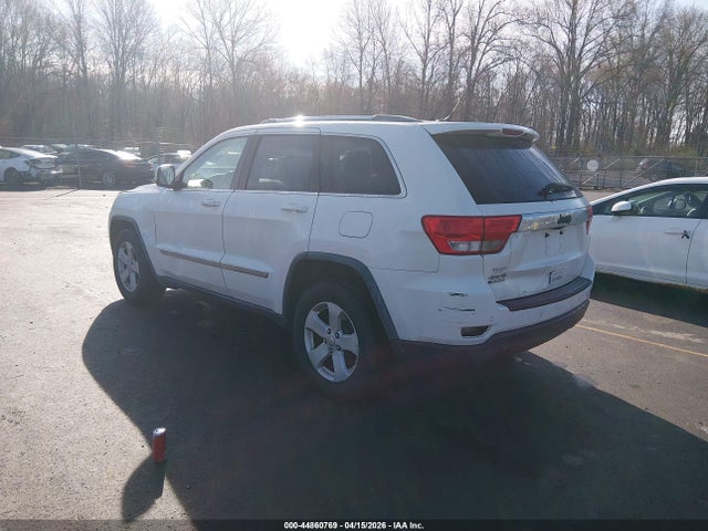 2011 JEEP GRAND CHEROKEE 1J4RR4GG2BC641394 Photo 2