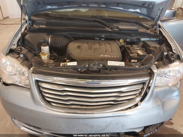 2013 Chrysler Town & Country Touring-l მანქანა იყიდება აუქციონზე, vin: 2C4RC1CG0DR634658, აუქციონის ნომერი: 44860797