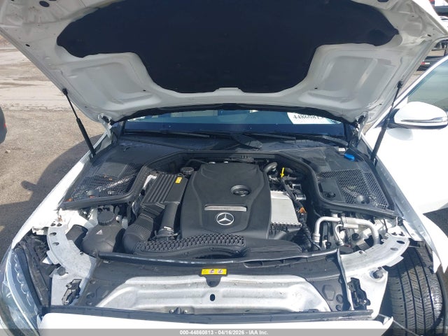2017 Mercedes-benz C 300 4matic მანქანა იყიდება აუქციონზე, vin: 55SWF4KB4HU185552, აუქციონის ნომერი: 44860813