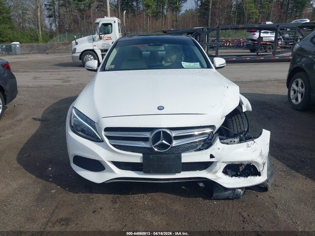 2017 Mercedes-benz C 300 4matic მანქანა იყიდება აუქციონზე, vin: 55SWF4KB4HU185552, აუქციონის ნომერი: 44860813