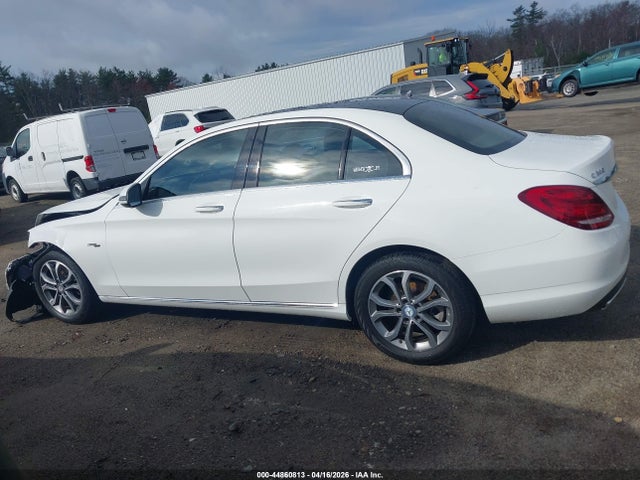 2017 Mercedes-benz C 300 4matic მანქანა იყიდება აუქციონზე, vin: 55SWF4KB4HU185552, აუქციონის ნომერი: 44860813
