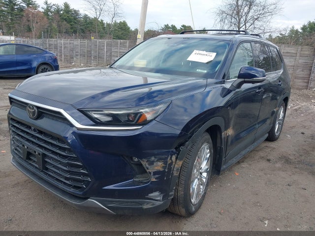 2025 Toyota Grand Highlander Platinum მანქანა იყიდება აუქციონზე, vin: 5TDAAAB59SS098476, აუქციონის ნომერი: 44860856