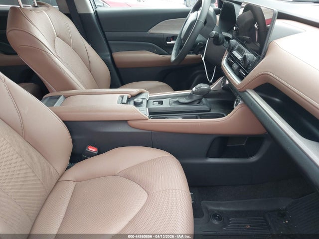2025 Toyota Grand Highlander Platinum მანქანა იყიდება აუქციონზე, vin: 5TDAAAB59SS098476, აუქციონის ნომერი: 44860856