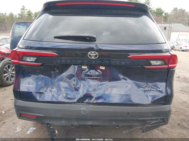 2025 Toyota Grand Highlander Platinum მანქანა იყიდება აუქციონზე, vin: 5TDAAAB59SS098476, აუქციონის ნომერი: 44860856