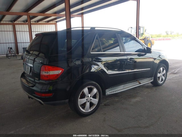 2011 MERCEDES-BENZ ML 350 4JGBB8GB1BA745390 Photo 3