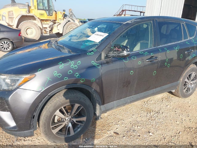 Aukcja sprzedaży 2018 Toyota Rav4 Xle, vin: JTMWFREV5JJ732749, numer aukcji: 44860891