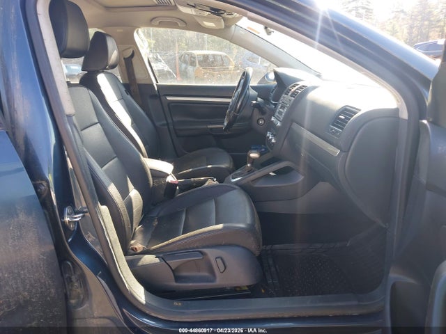 44860917 :رقم المزاد ، 3VWRX7AJXAM148266 vin ، 2010 Volkswagen Jetta Limited Edition مزاد بيع