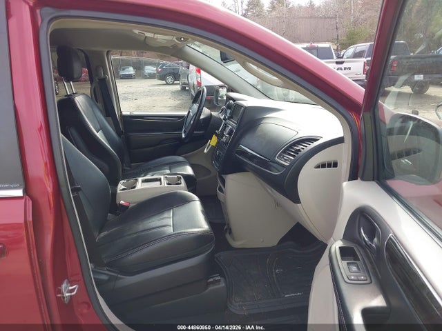 2014 Chrysler Town & Country Touring მანქანა იყიდება აუქციონზე, vin: 2C4RC1BG9ER124960, აუქციონის ნომერი: 44860950
