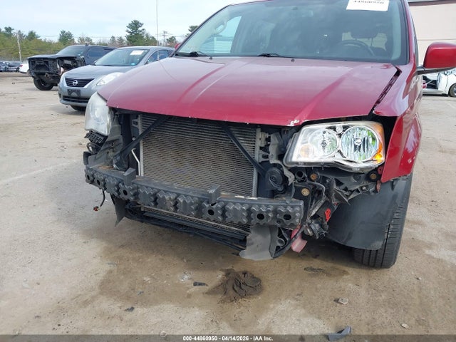 2014 Chrysler Town & Country Touring მანქანა იყიდება აუქციონზე, vin: 2C4RC1BG9ER124960, აუქციონის ნომერი: 44860950