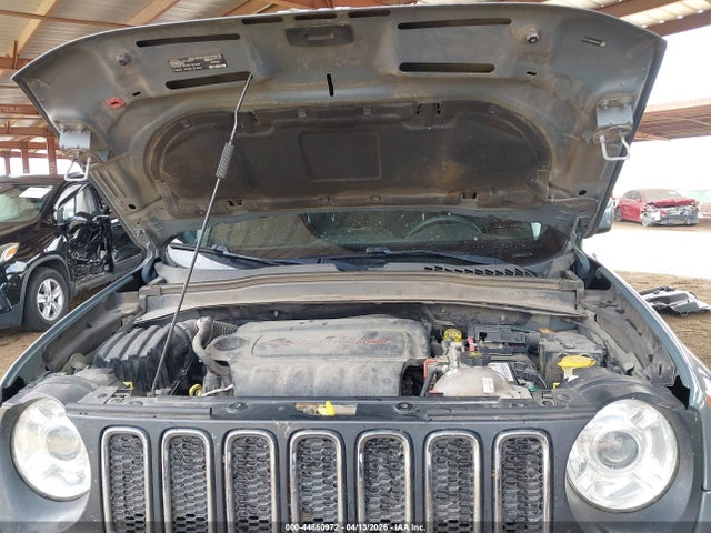 ZACCJBBB0JPG85939 Jeep Renegade Latitude 4x4