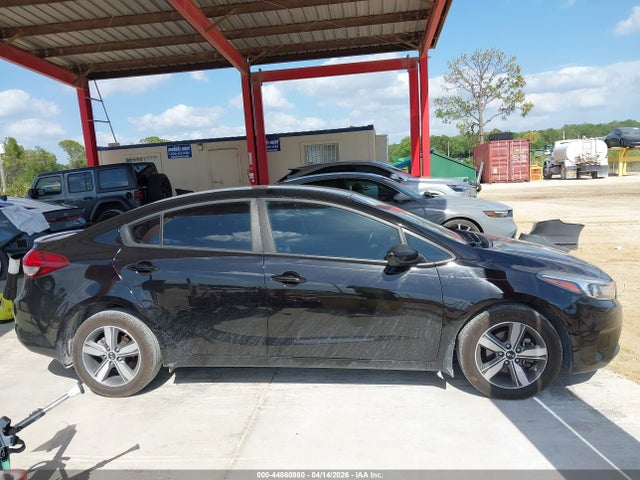 Продажа на аукционе авто 2018 Kia Forte S, vin: 3KPFL4A72JE283823, номер лота: 44860980
