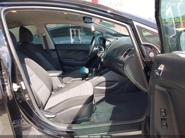 Продажа на аукционе авто 2018 Kia Forte S, vin: 3KPFL4A72JE283823, номер лота: 44860980