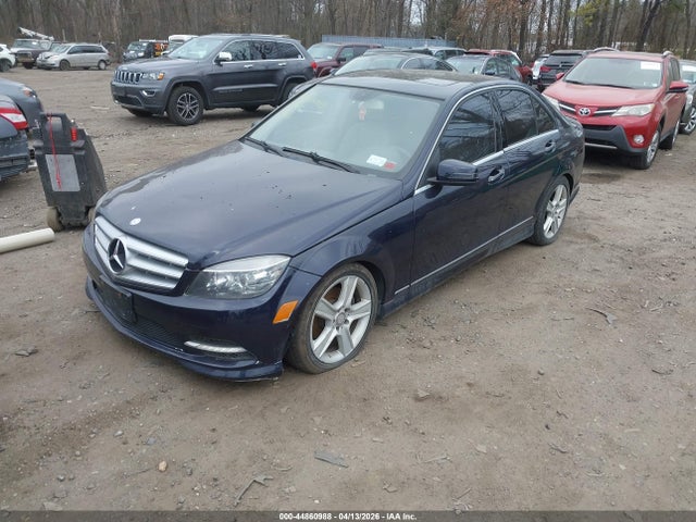 2011 MERCEDES-BENZ C 300 WDDGF8BB9BR134164 Photo 1