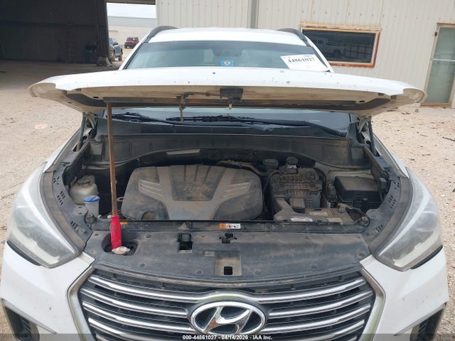 KM8SM4HF7HU220667 Hyundai Santa Fe Se
