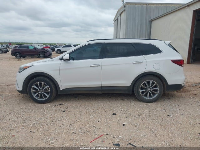 KM8SM4HF7HU220667 Hyundai Santa Fe Se