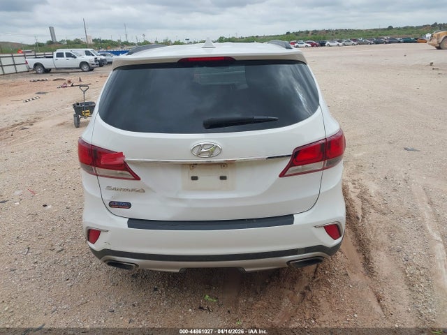 KM8SM4HF7HU220667 Hyundai Santa Fe Se