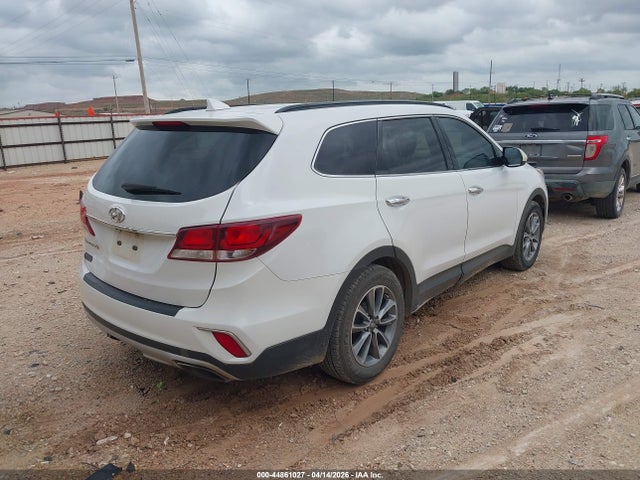 KM8SM4HF7HU220667 Hyundai Santa Fe Se