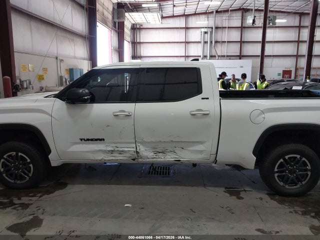 Aukcja sprzedaży 2022 Toyota Tundra Sr5, vin: 5TFLA5EC2NX001255, numer aukcji: 44861066