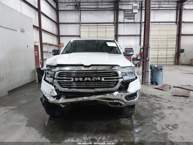 1C6SRFJT6NN120851 RAM 1500 Laramie 4x4 5&#039;7 Box