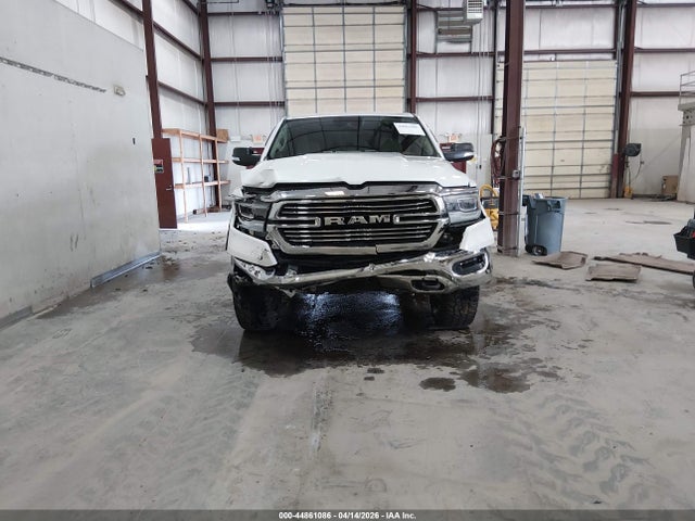 1C6SRFJT6NN120851 RAM 1500 Laramie 4x4 5&#039;7 Box