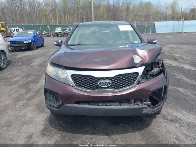 Auction sale of the 2011 Kia Sorento Lx, vin: 5XYKT3A15BG182090, lot number: 44861123